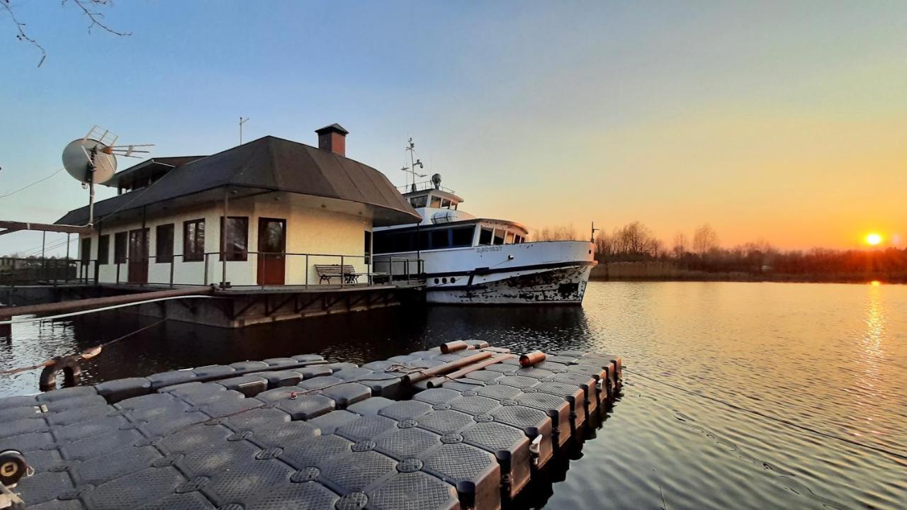 On The River Vishenki  Exterior foto